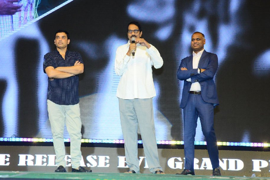 Maharshi-Movie-Pre-Release-Event